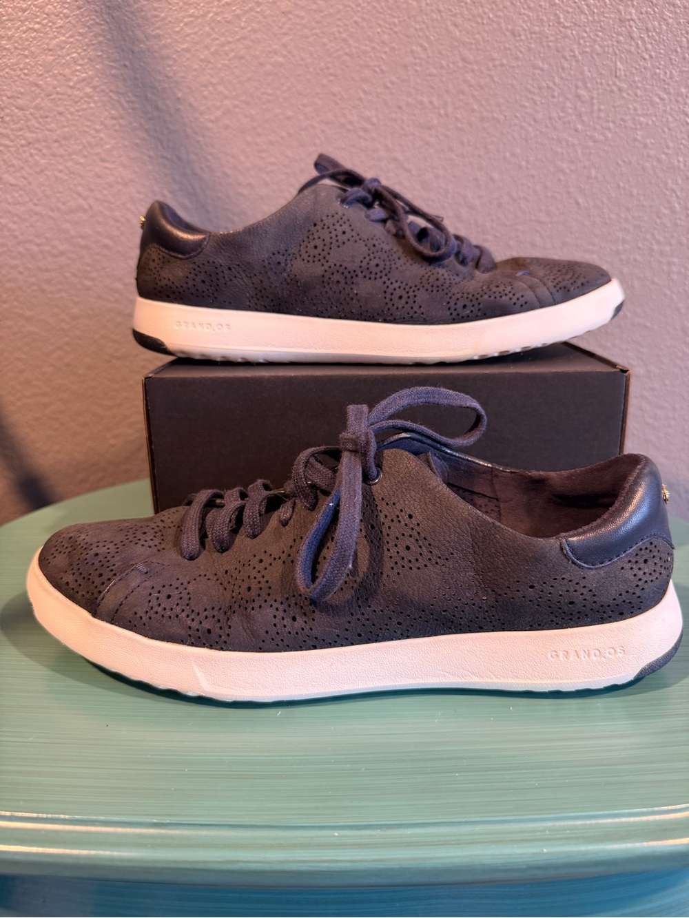 Cole Haan Navy Grandpro Rally Sneaker Paisley Perforated Navy/White Sz 8.5 | GUC - Picture 6 of 12